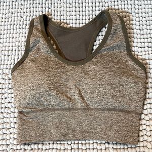 Small pro-fit sports bra